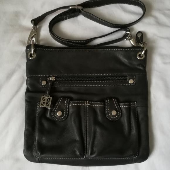 Giani Bernini Handbags - Giani Bernini black leather crossbody shoulder bag